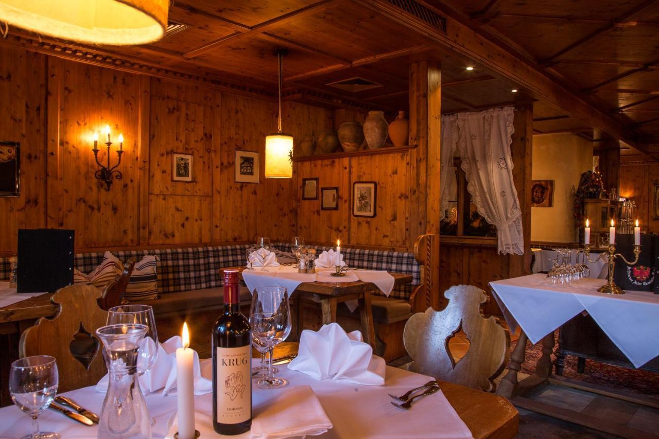 Das Traditionshotel Schwarzer Adler Tannheim Buitenkant foto